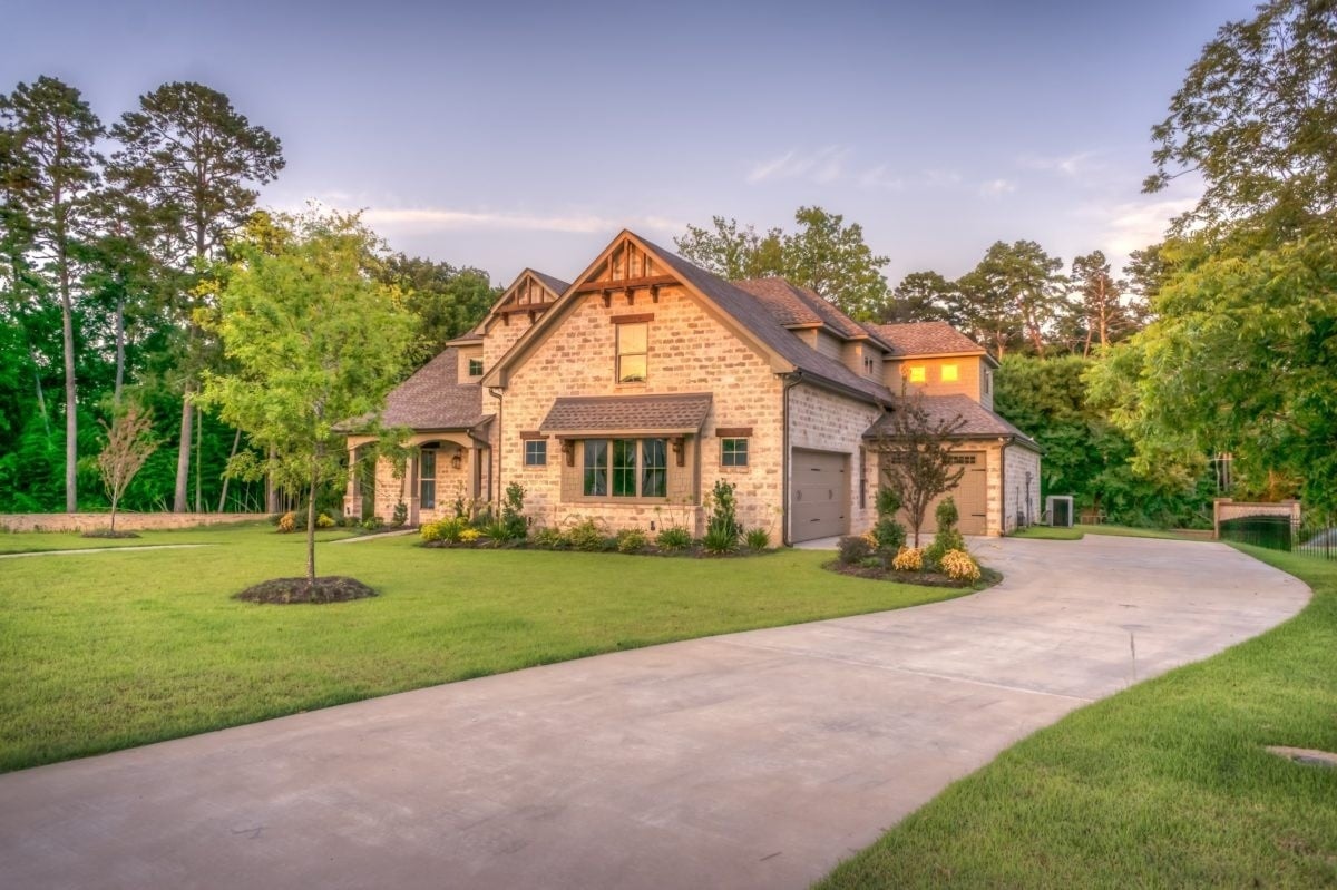 Spec Homes and Pre-Sale Homes: Relative Benefits for a Spec Builder